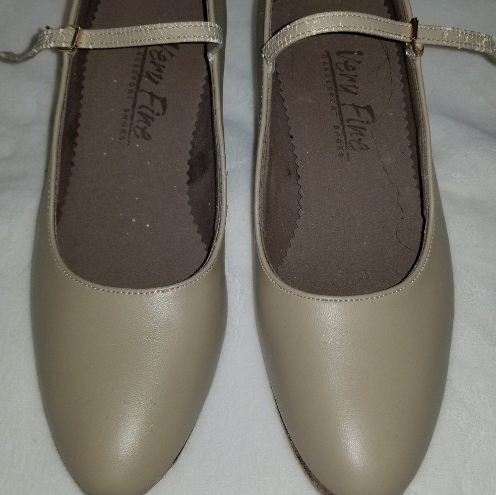 Very fine pageant or dance shoes size 7